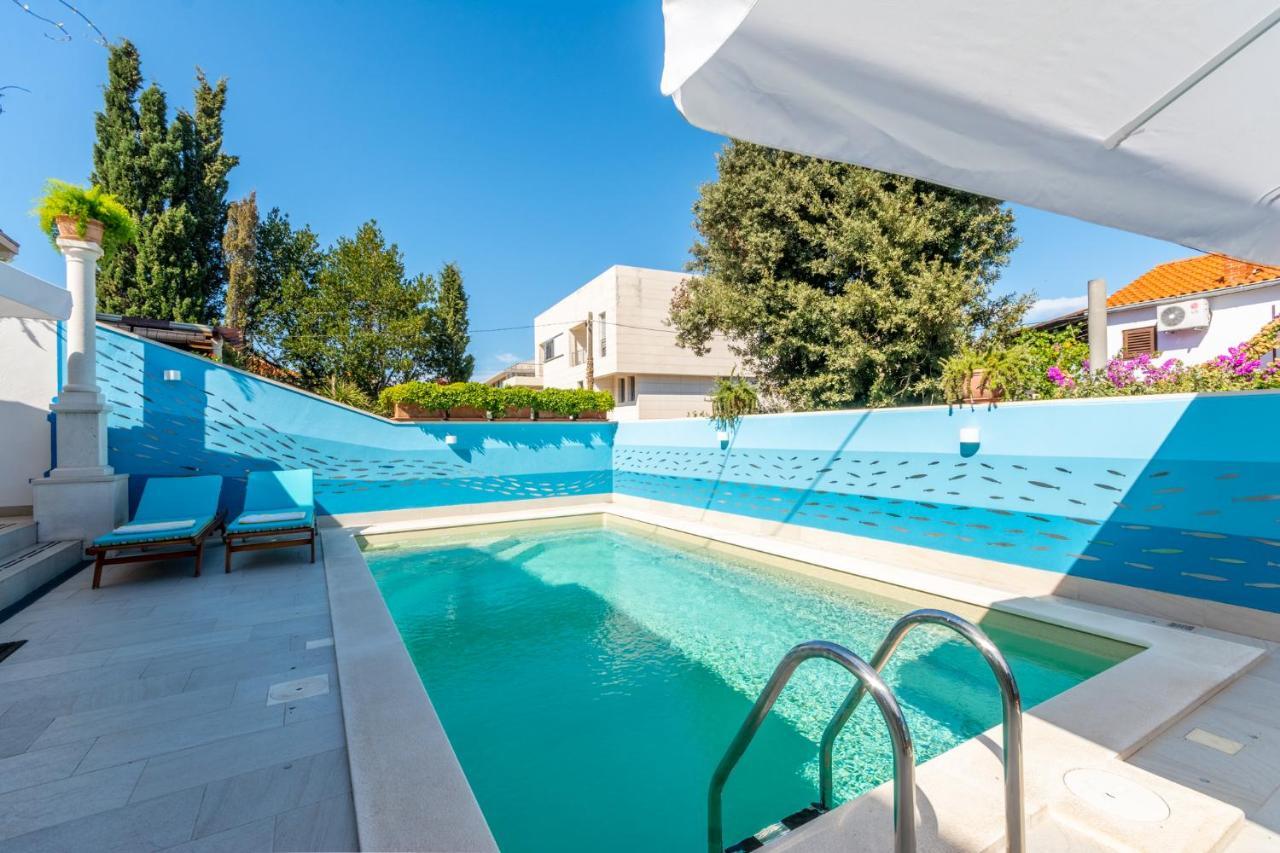 Apartments Villa Camellia - Adults Only Supetar Eksteriør bilde
